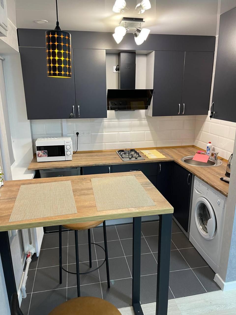 Apartcenter Вип Апартаменты В Центре Города На Гагарина Krivoy Rog Bagian luar foto